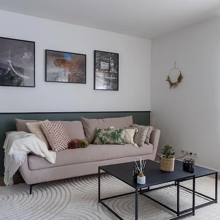 Annecy, Calme, Terrasse, Parking Box Apartament